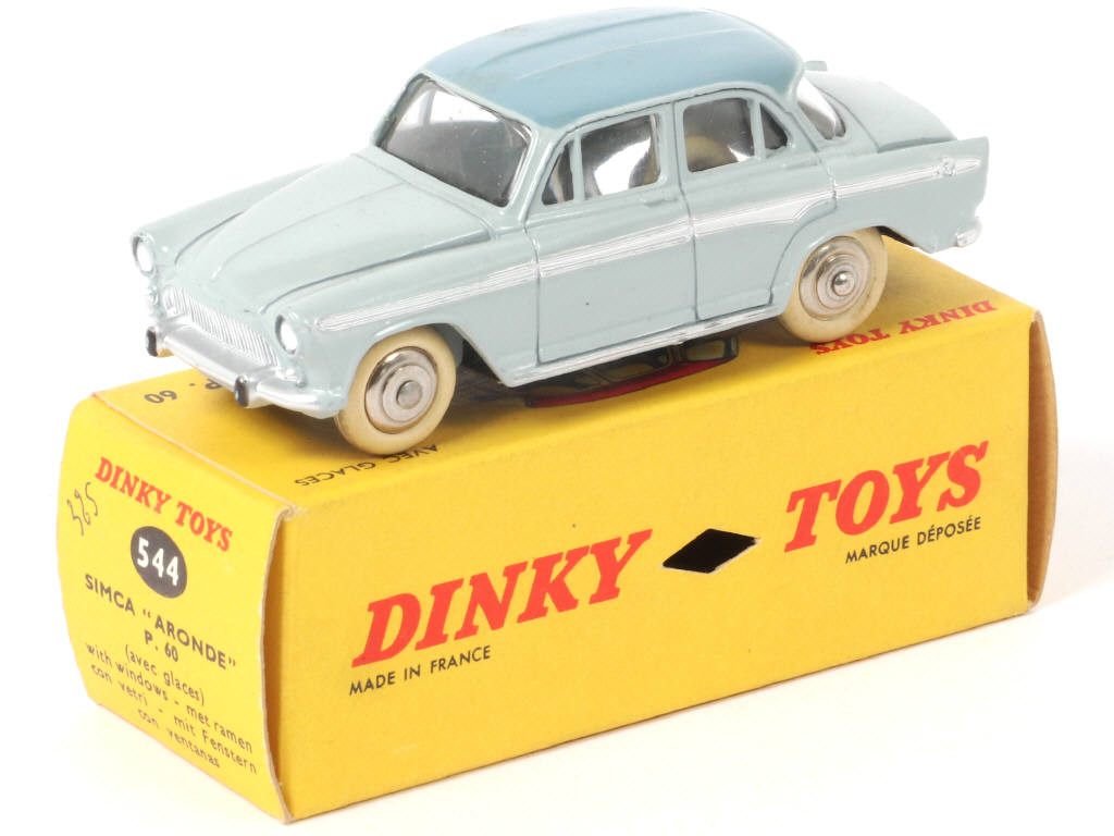 Lot 335 - DINKY TOYS (FRANCE) (1)