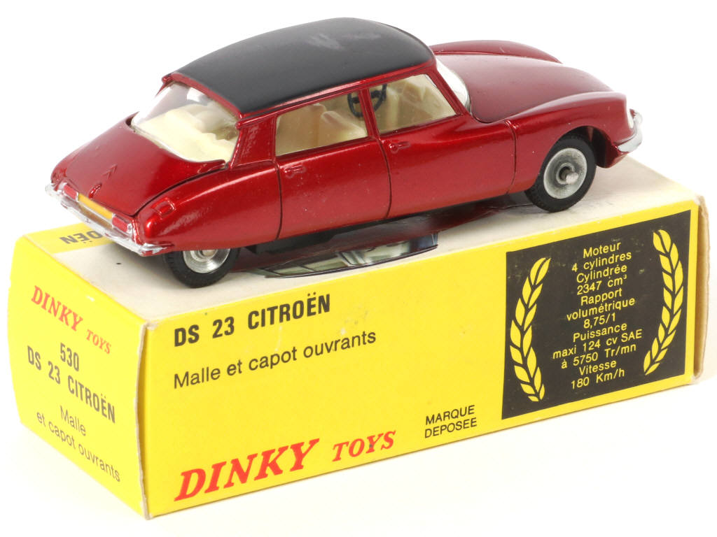 Lot 374 - DINKY TOYS (FRANCE) (1)