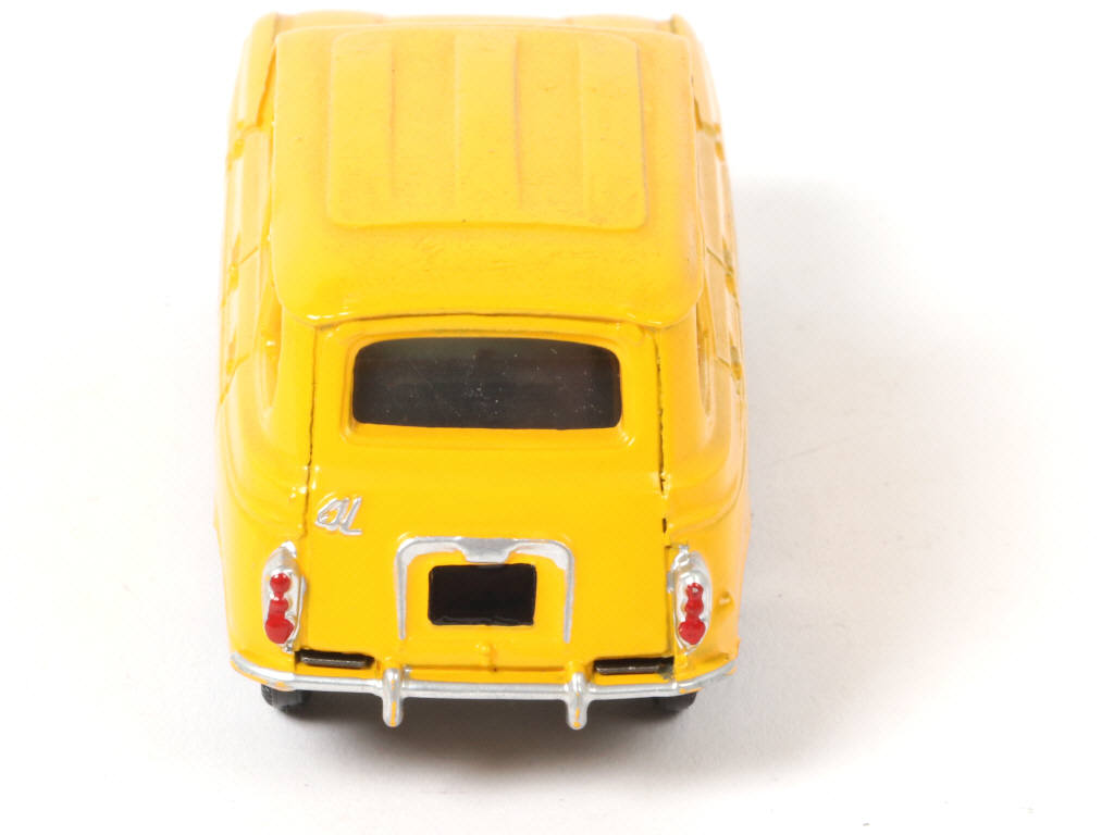 Lot 319 - DINKY TOYS (FRANCE) (1)