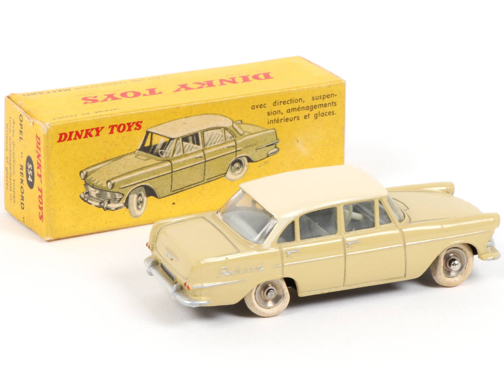 Lot 343 - DINKY TOYS (FRANCE) (1)
