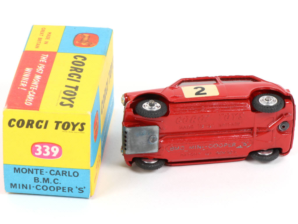 Lot 207 - CORGI TOYS (GB) (1)