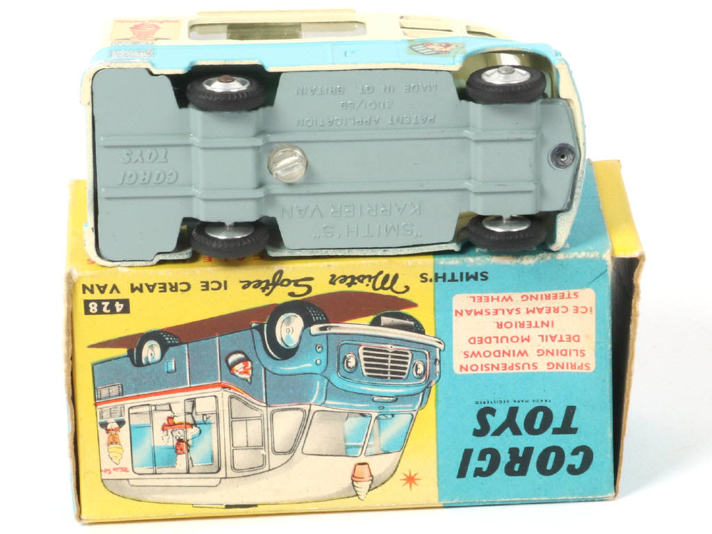 Lot 218 - CORGI TOYS (GB) (1)