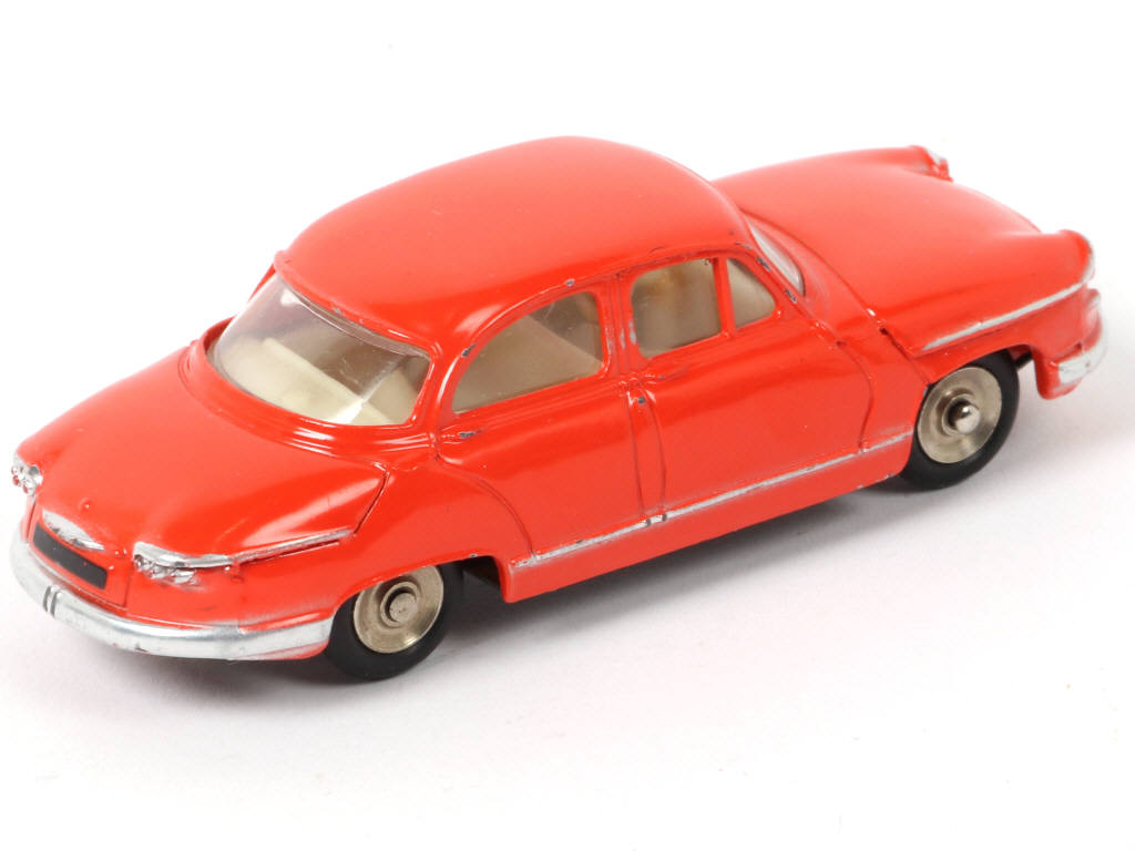 Lot 317 - DINKY TOYS (FRANCE) (1)