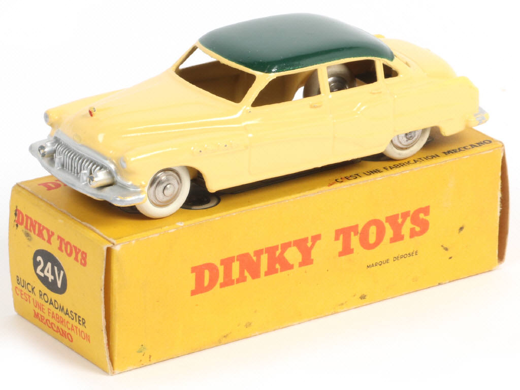 Lot 331 - DINKY TOYS (FRANCE) (1)