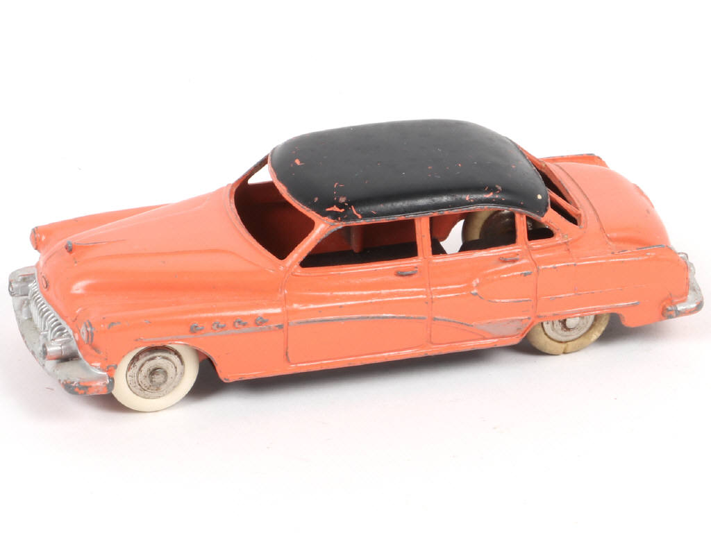 Lot 387 - DINKY TOYS (FRANCE) (1)