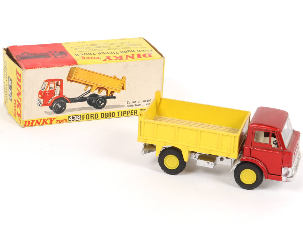 Lot 334 - DINKY TOYS (GB) (1)