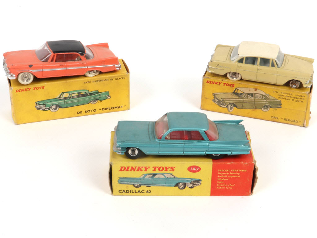 Lot 357 - DINKY TOYS (3)