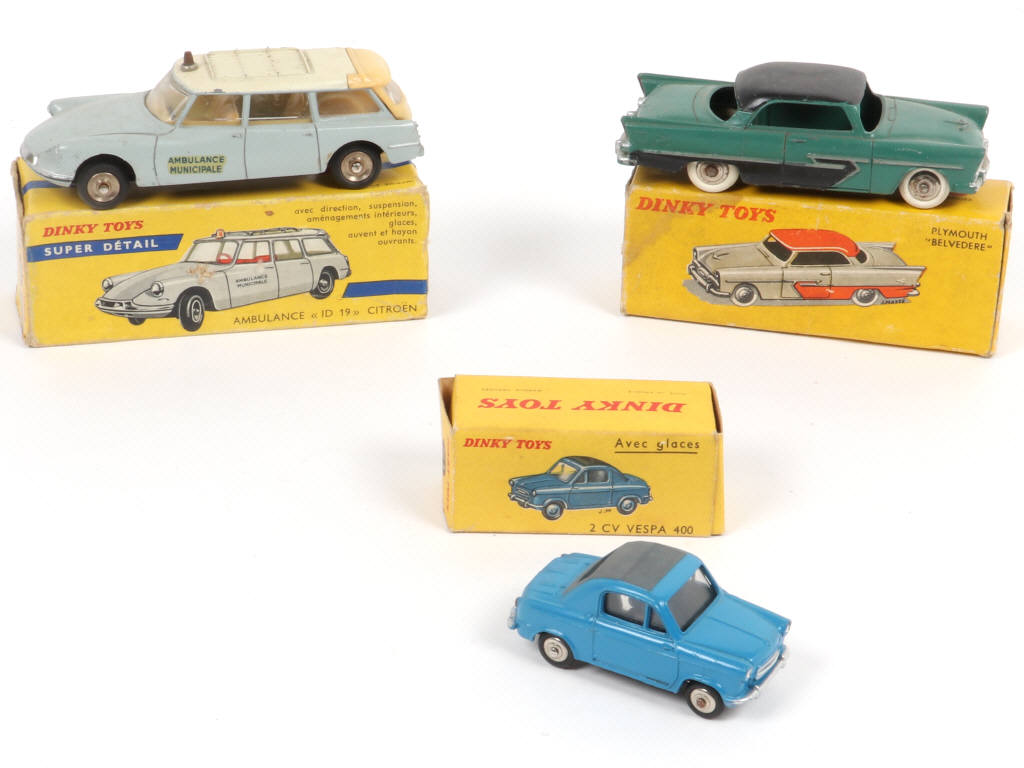 Lot 447 - DINKY TOYS (FRANCE) (3)