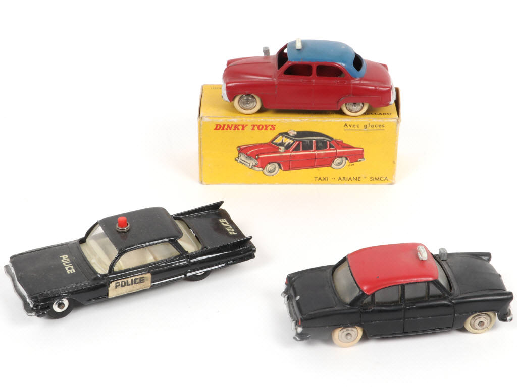 Lot 356 - DINKY TOYS (3)