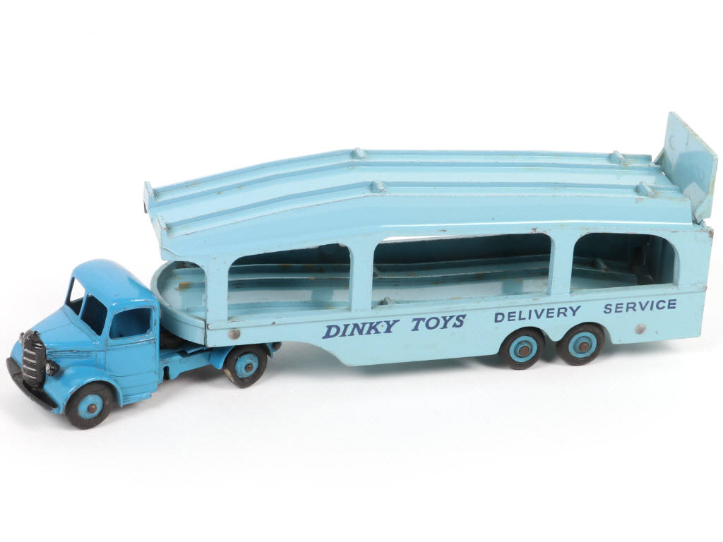 Lot 326 - DINKY TOYS (GB) (1)