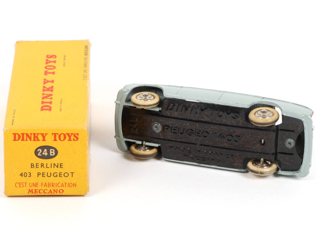 Lot 399 - DINKY TOYS (FRANCE) (1)