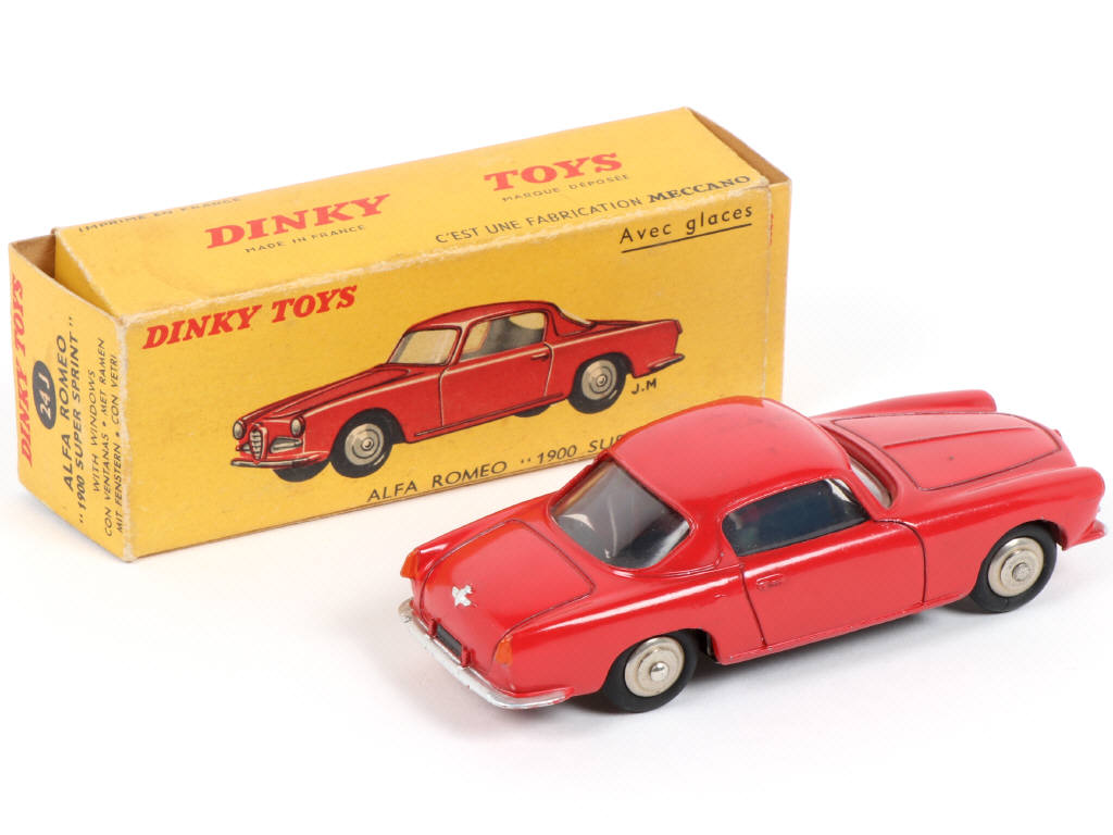 Lot 401 - DINKY TOYS (FRANCE) (1)