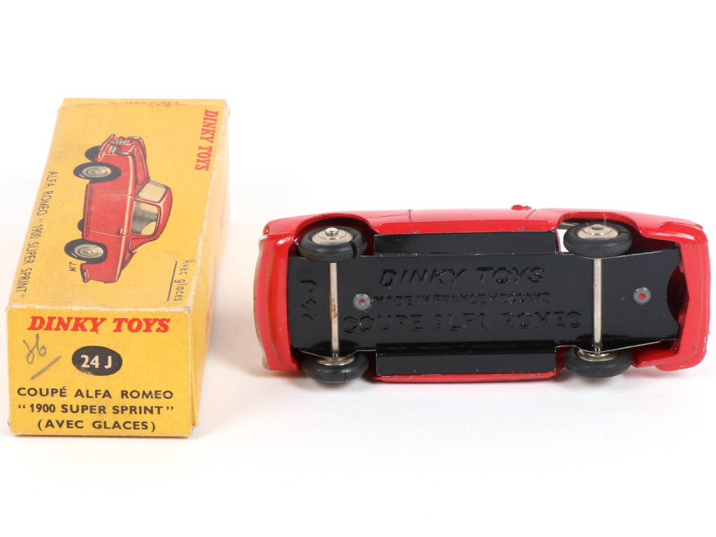 Lot 401 - DINKY TOYS (FRANCE) (1)