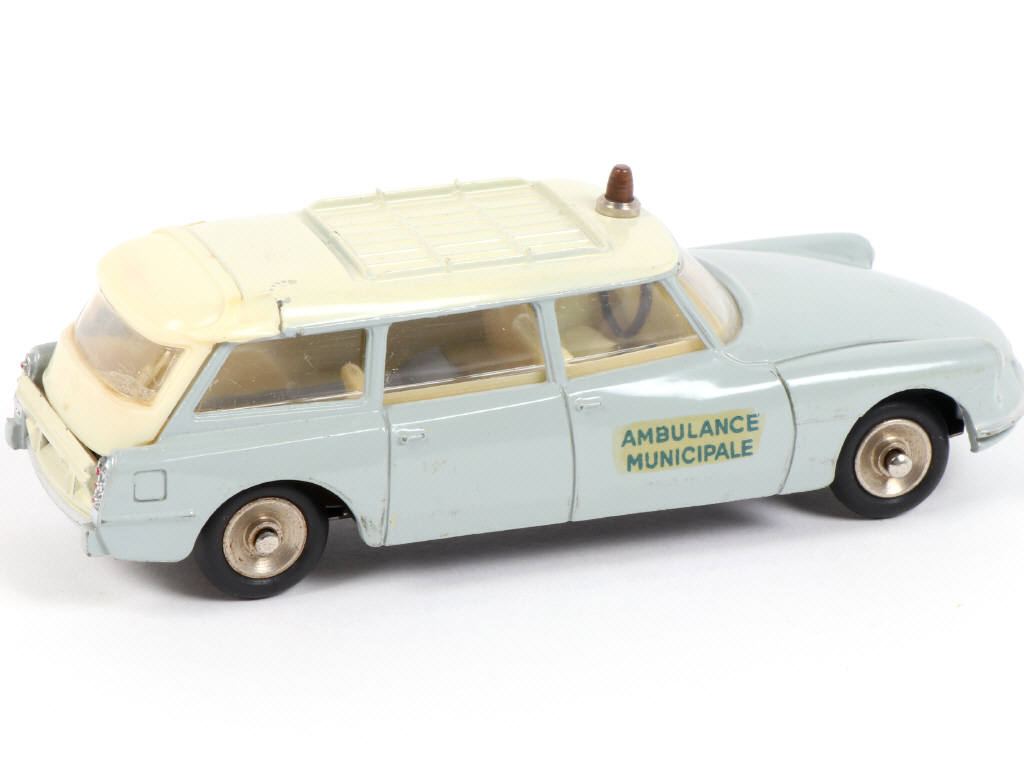 Lot 389 - DINKY TOYS (FRANCE) (1)