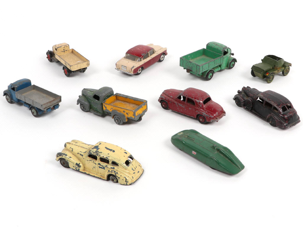 Lot 387 - DINKY TOYS (GB) (10)