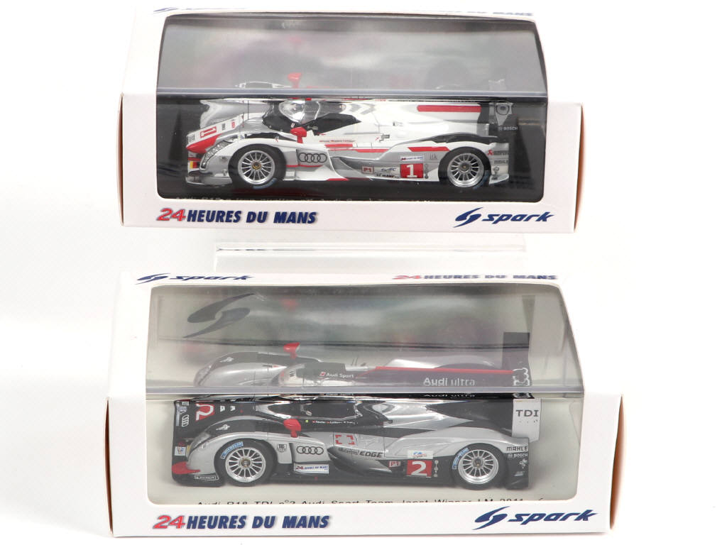 Lot 256 - SPARK (MACAU) (2)