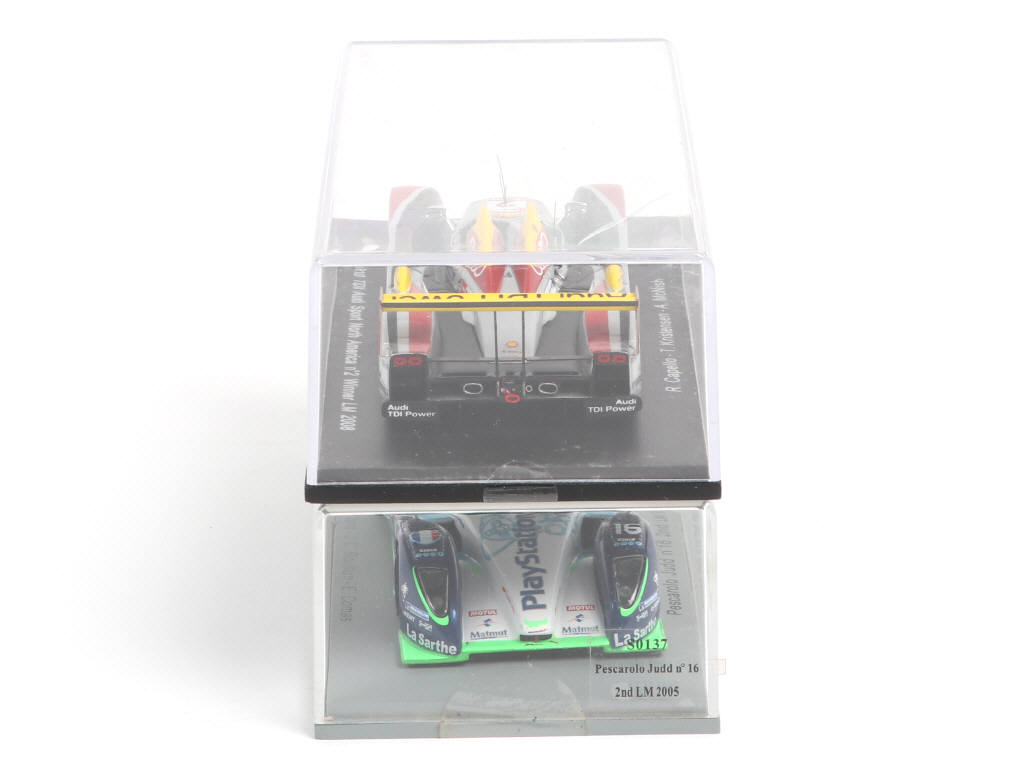 Lot 250 - SPARK (MACAU) (2)