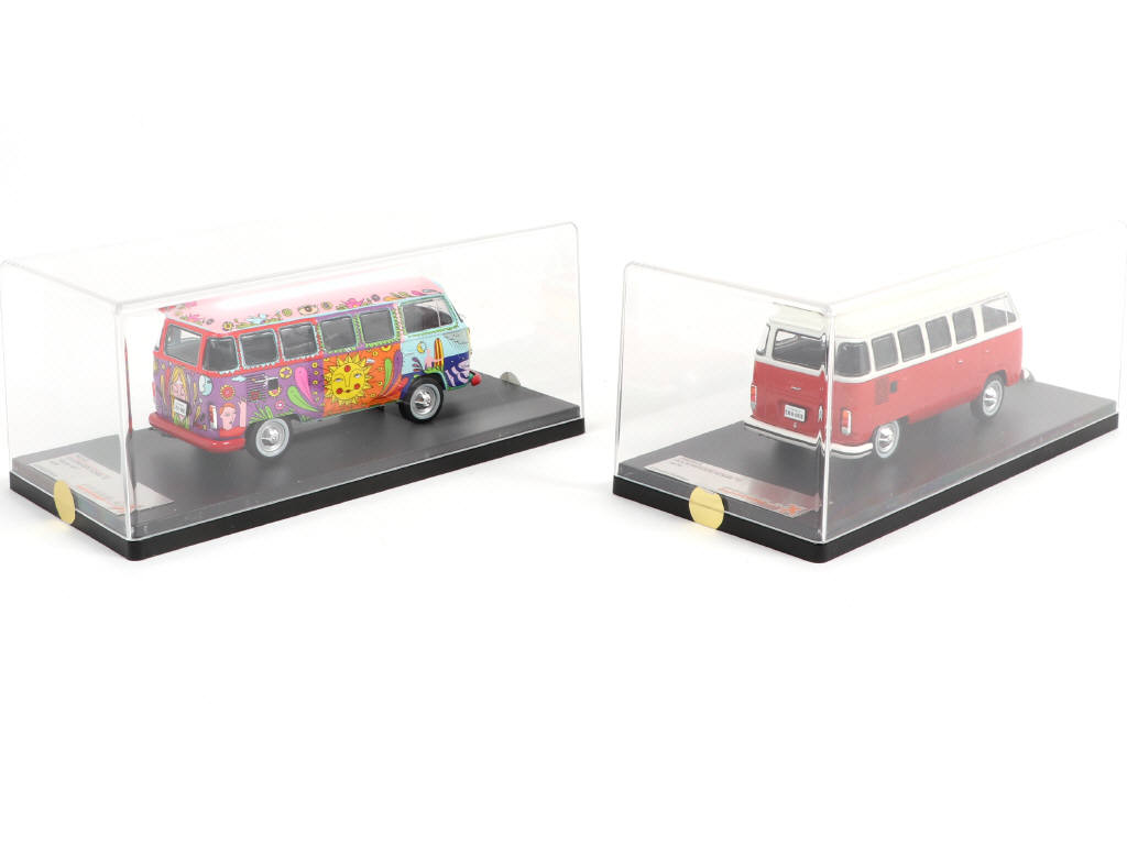 Lot 246 - PREMIUM X MODELS (CHINE) (2)