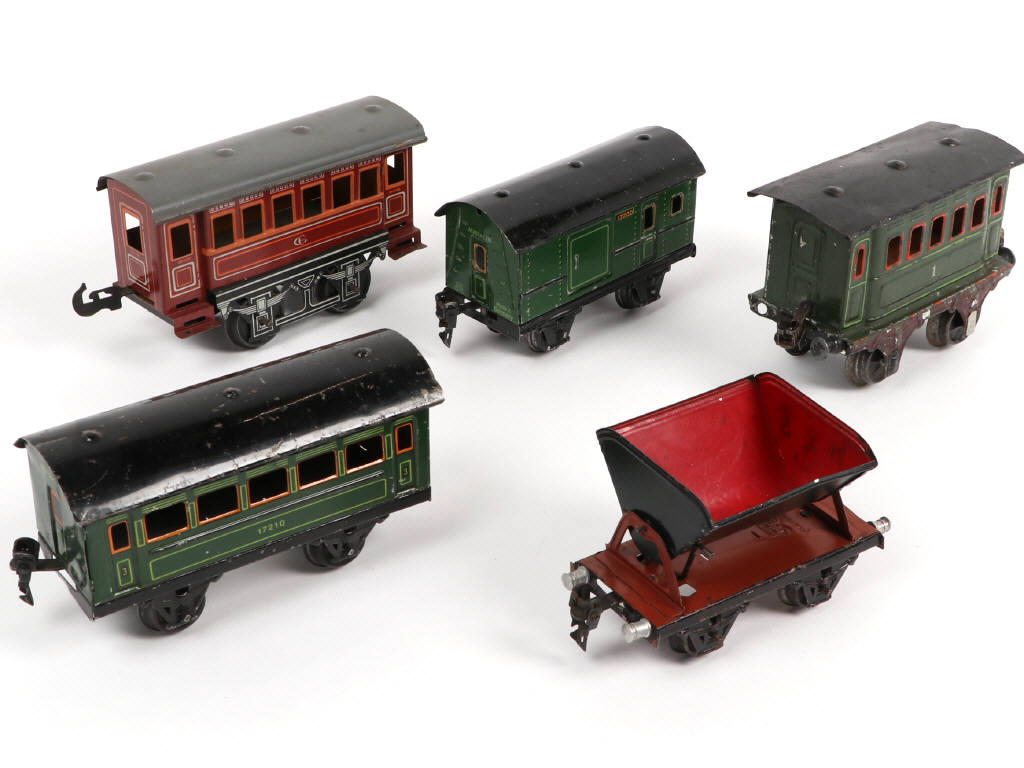 Lot 81 - MÄRKLIN 'O' (ALLEMAGNE) (5)