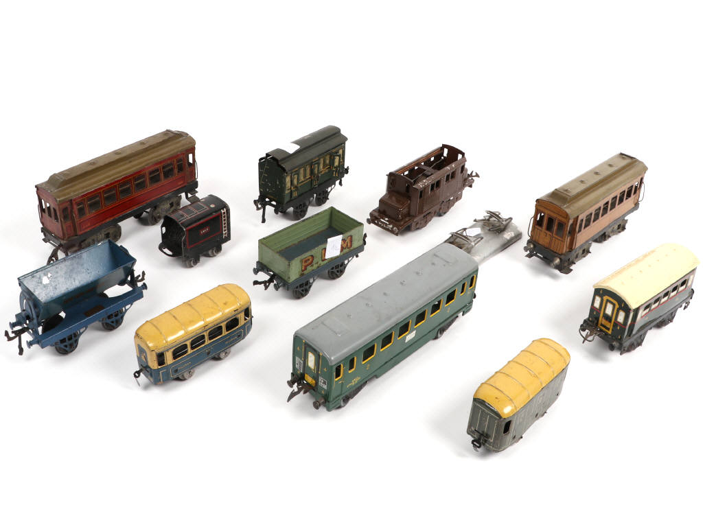 Lot 65 - DIVERS 'Ecartement O' (11)