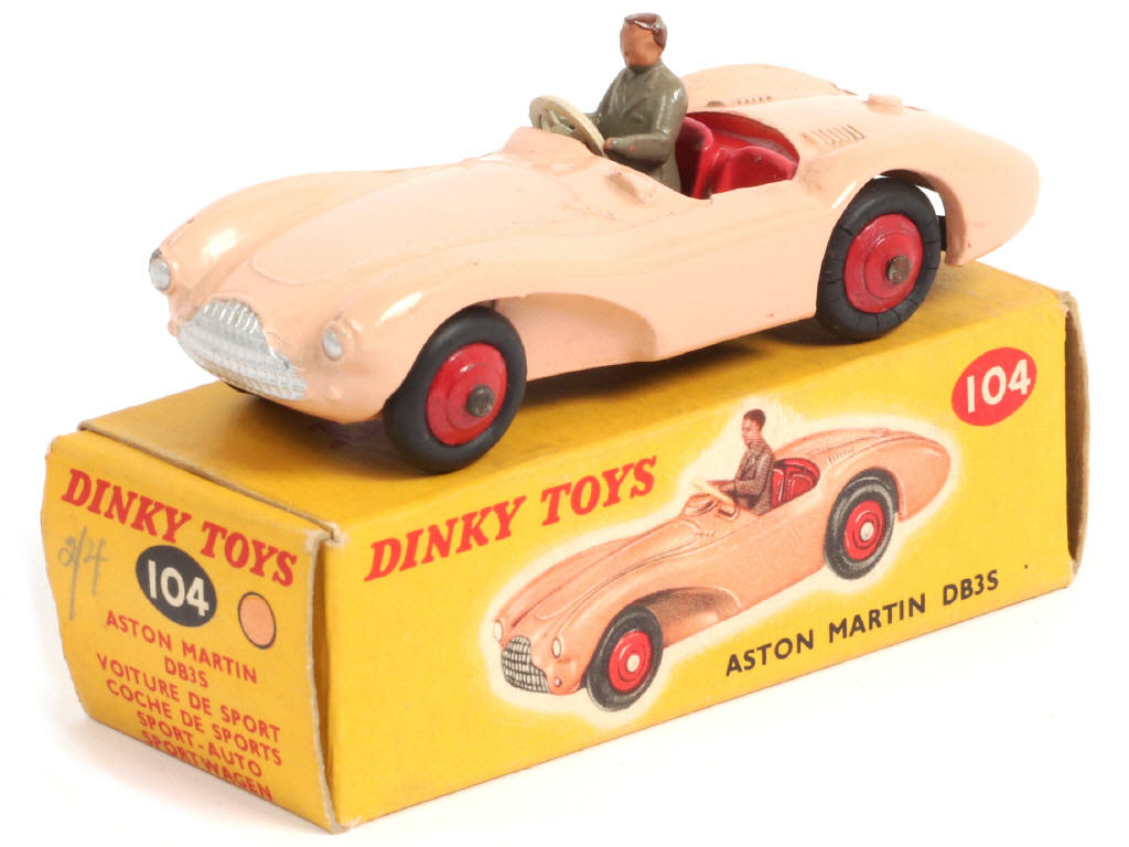 Lot 552 - DINKY TOYS (GB) (1)