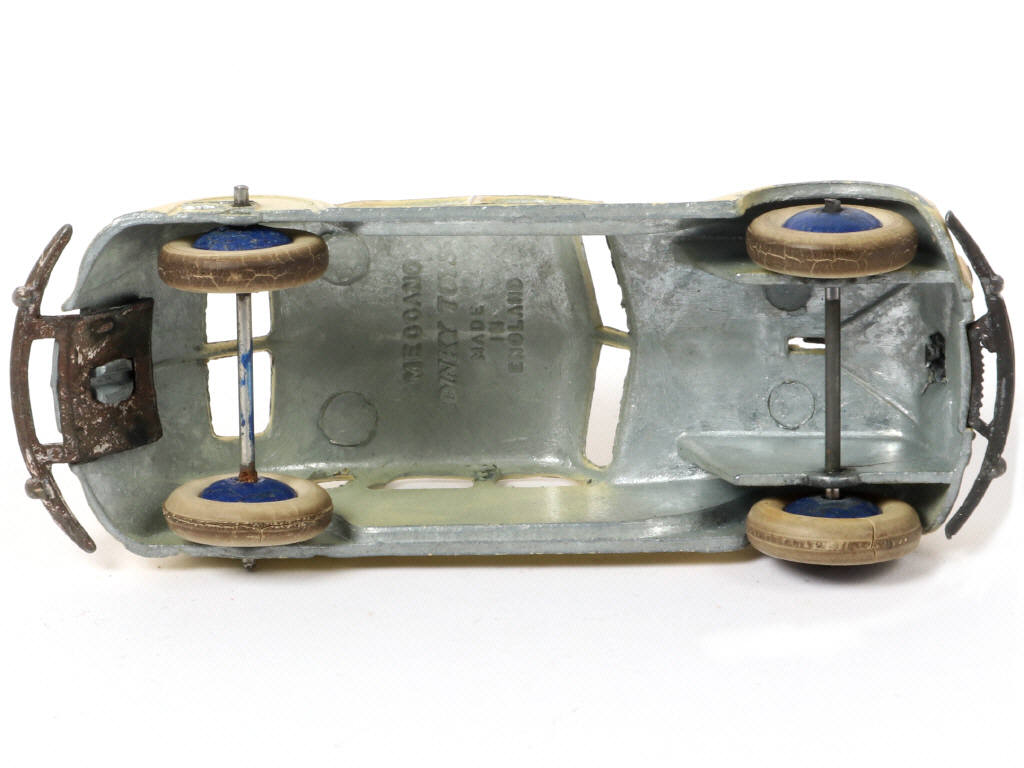 Lot 518 - DINKY TOYS (GB) (1)