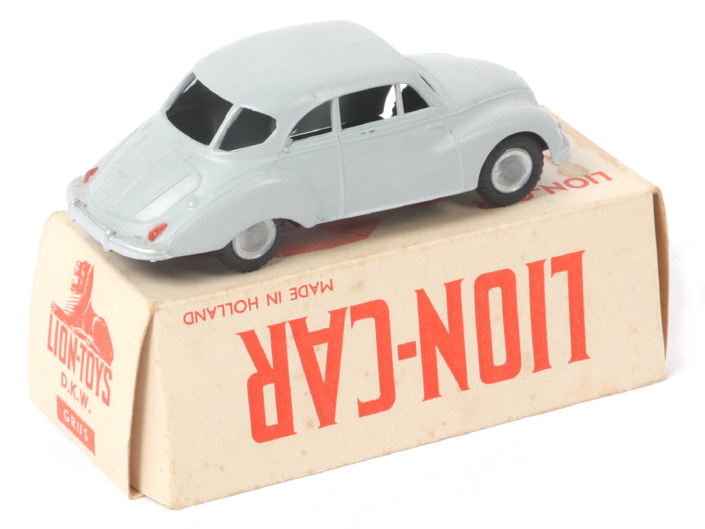 Lot 126 - LION-CAR (PAYS-BAS) (1)