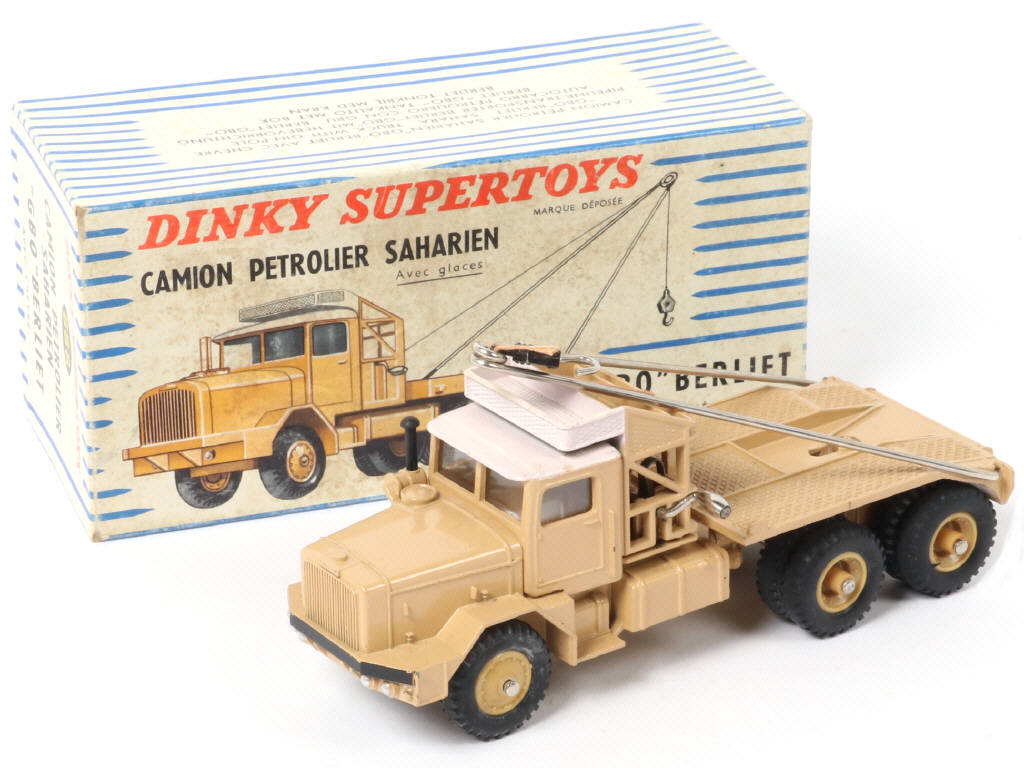 Lot 496 - DINKY TOYS (FRANCE) (1)