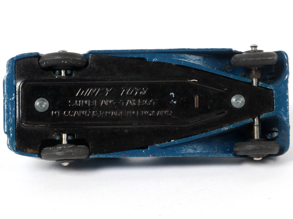 Lot 526 - DINKY TOYS (GB) (1)