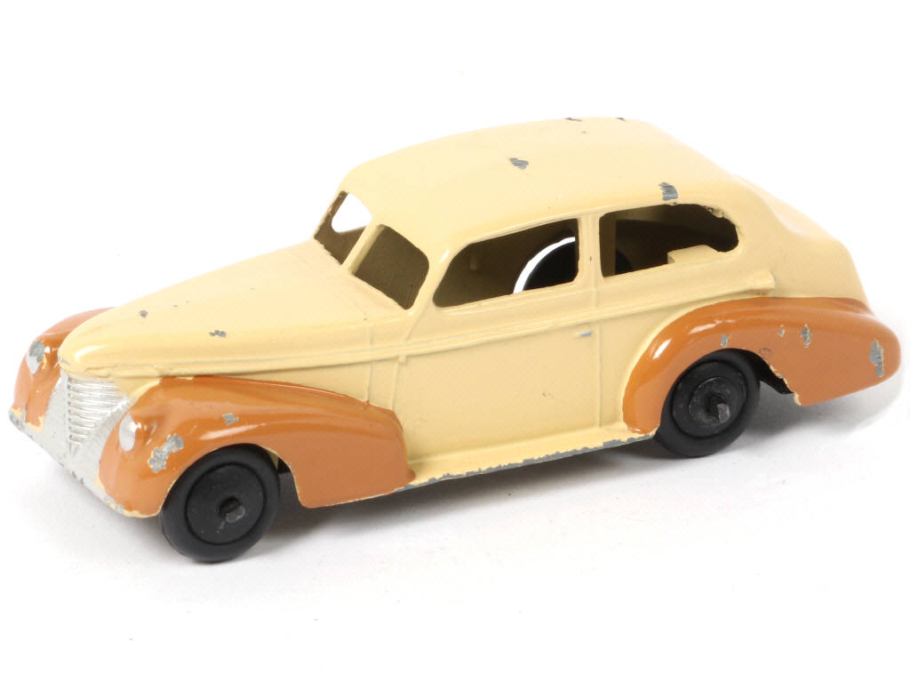 Lot 530 - DINKY TOYS (GB) (1)