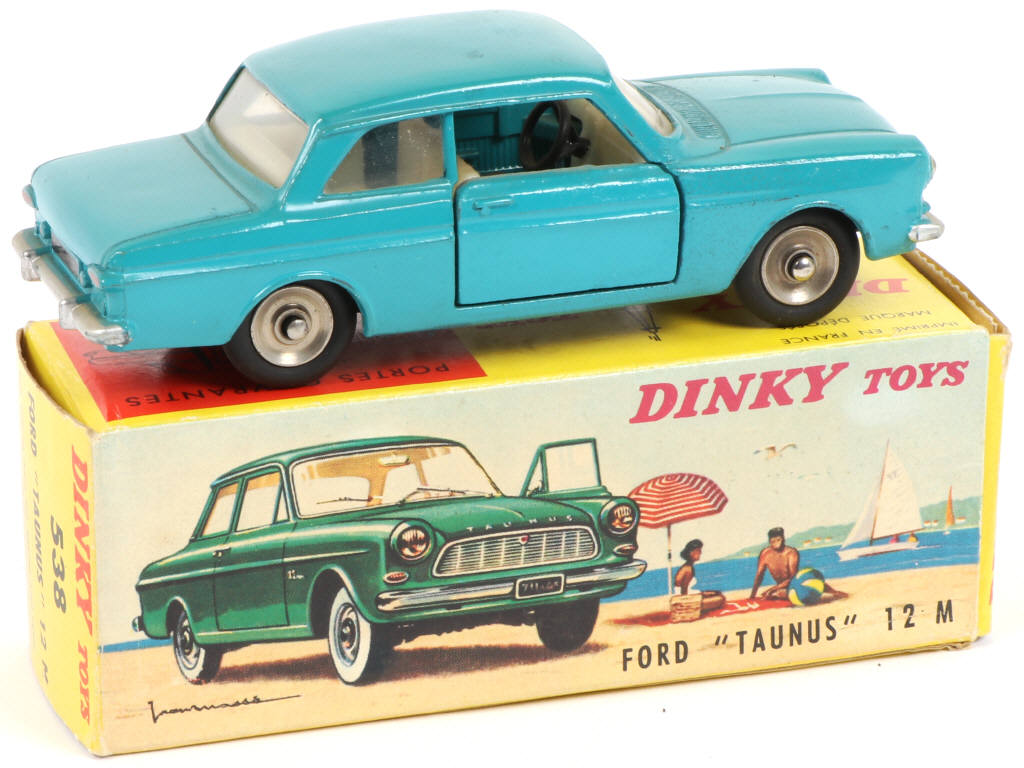 Lot 461 - DINKY TOYS (FRANCE) (1)
