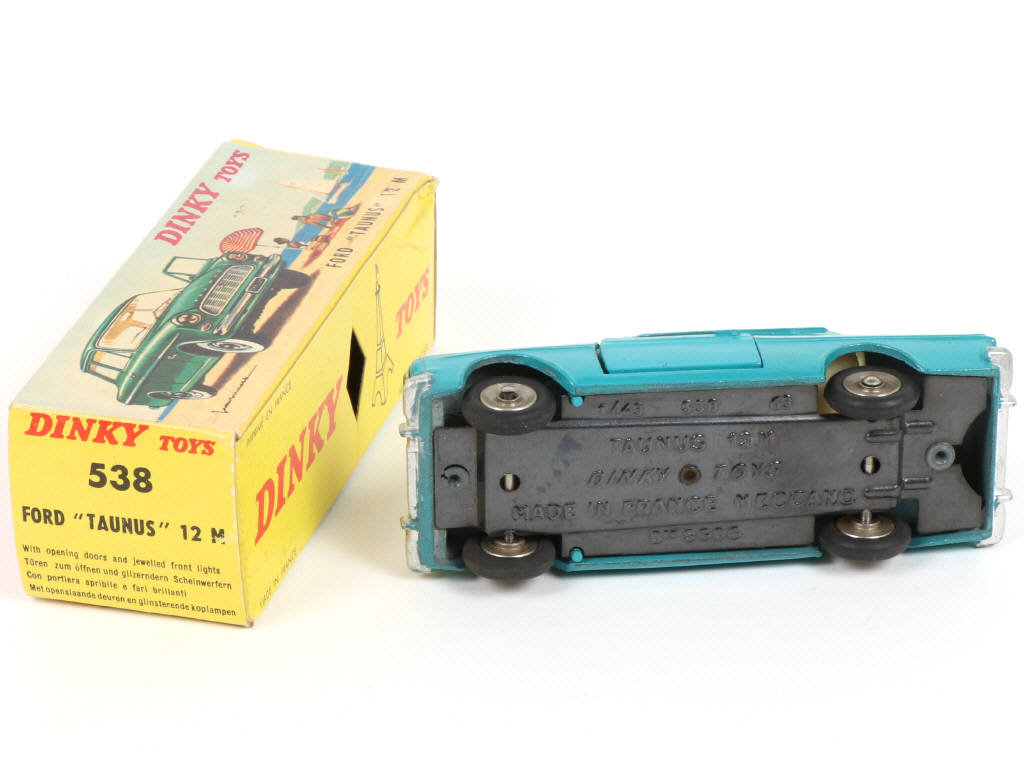 Lot 461 - DINKY TOYS (FRANCE) (1)