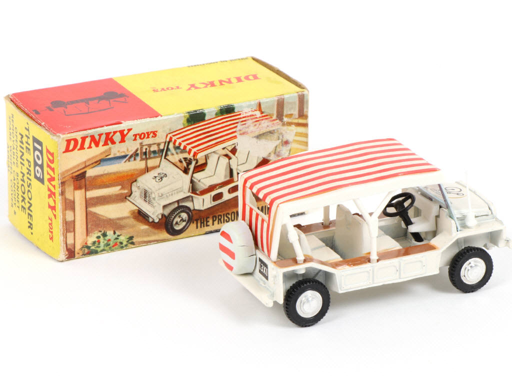 Lot 570 - DINKY TOYS (GB) (1)
