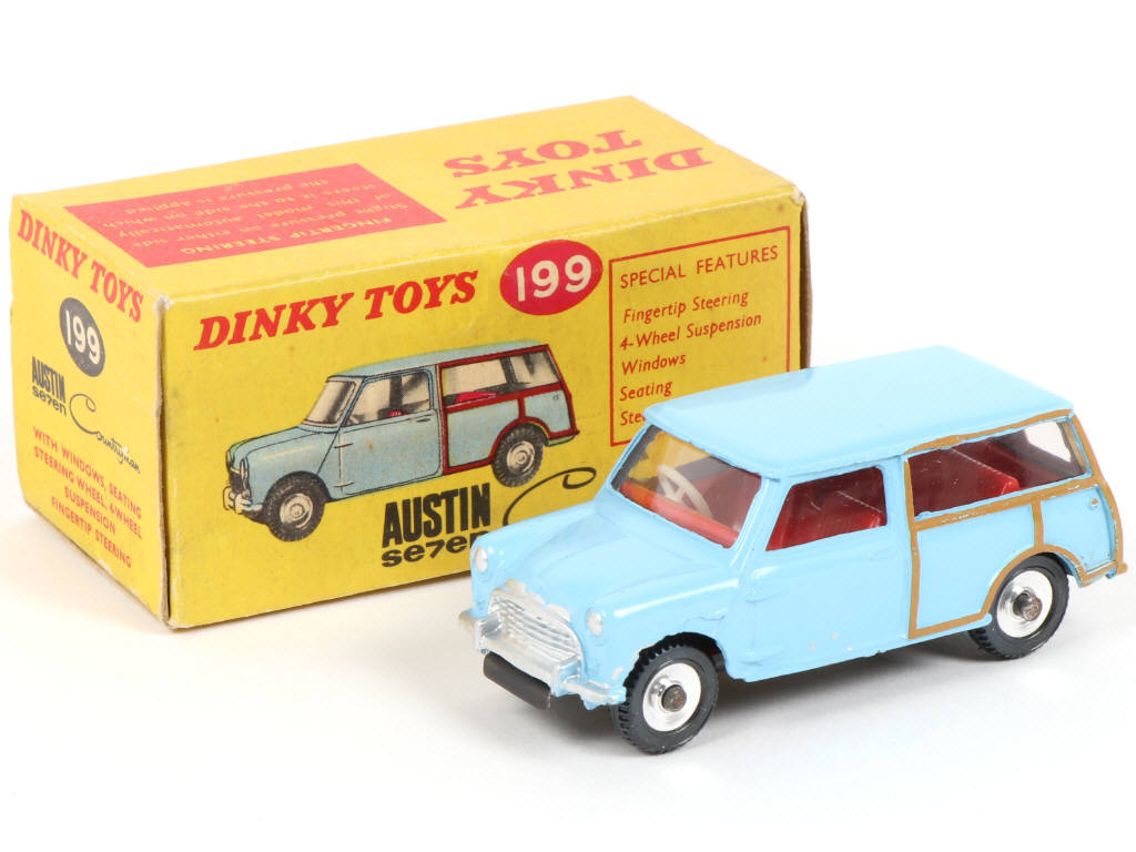 Lot 565 - DINKY TOYS (GB) (1)