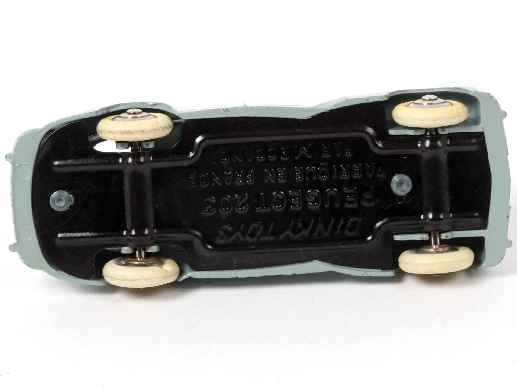 Lot 322 - DINKY TOYS (FRANCE) (1)