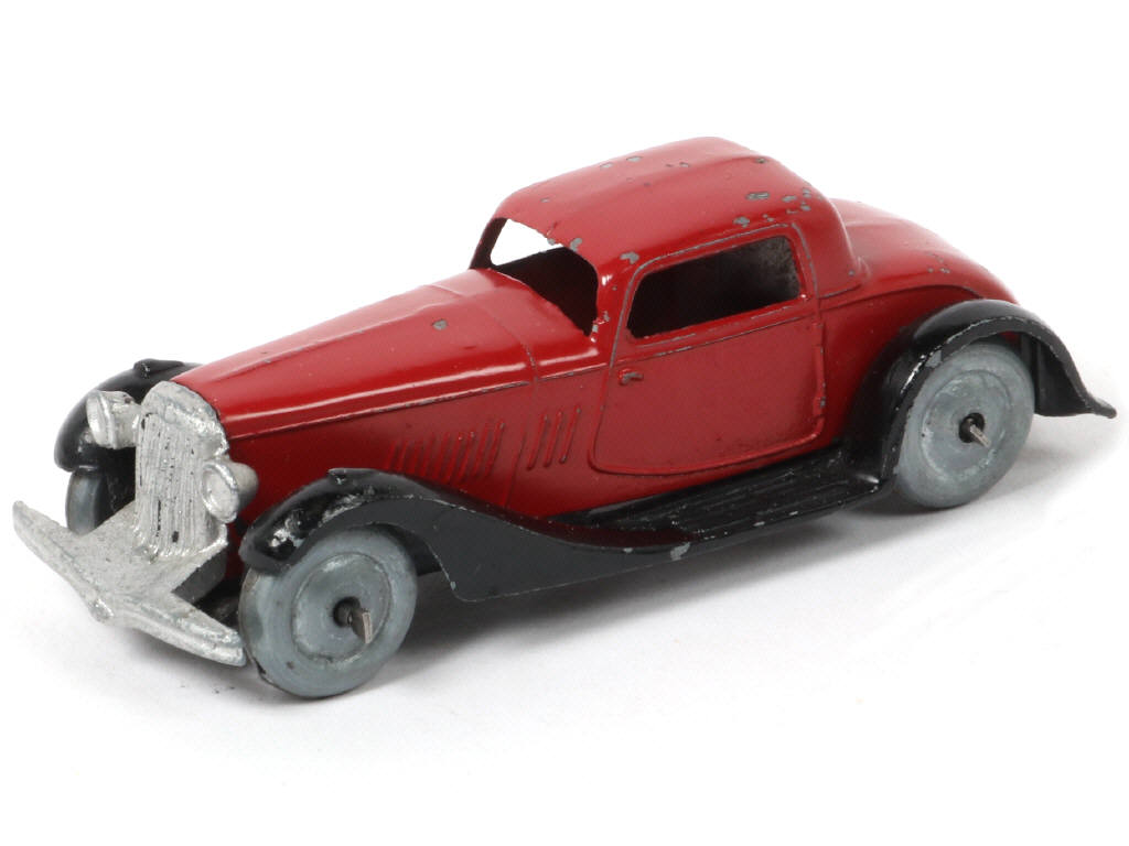 Lot 306 - DINKY TOYS (FRANCE) (1)