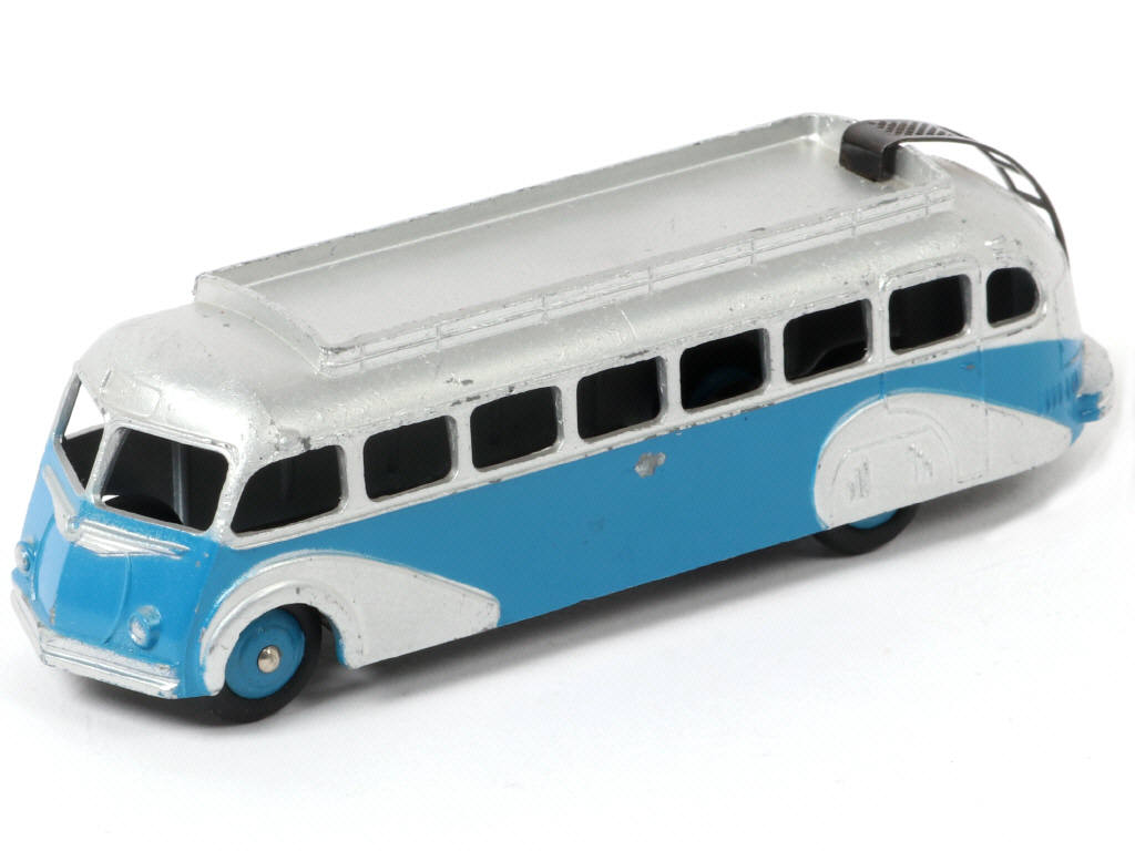 Lot 479 - DINKY TOYS (FRANCE) (1)