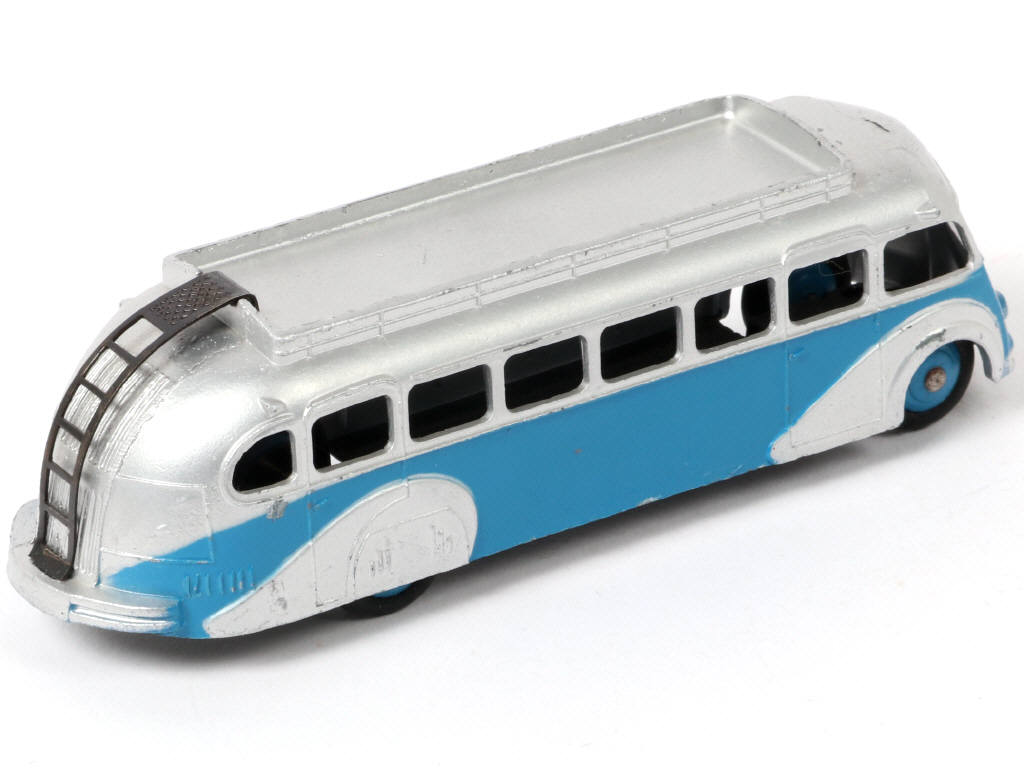 Lot 479 - DINKY TOYS (FRANCE) (1)