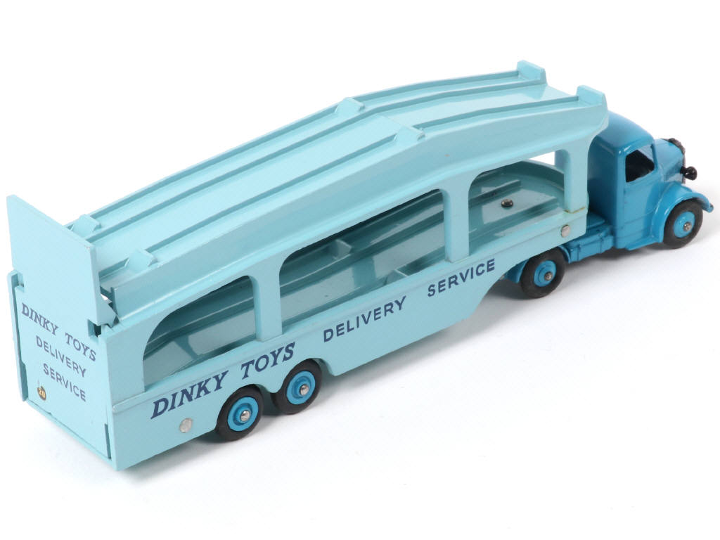 Lot 595 - DINKY TOYS (GB) (1)