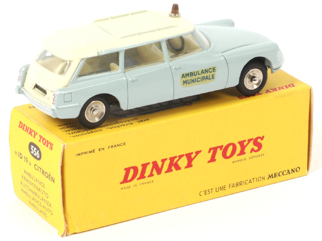 Lot 355 - DINKY TOYS (FRANCE) (1)