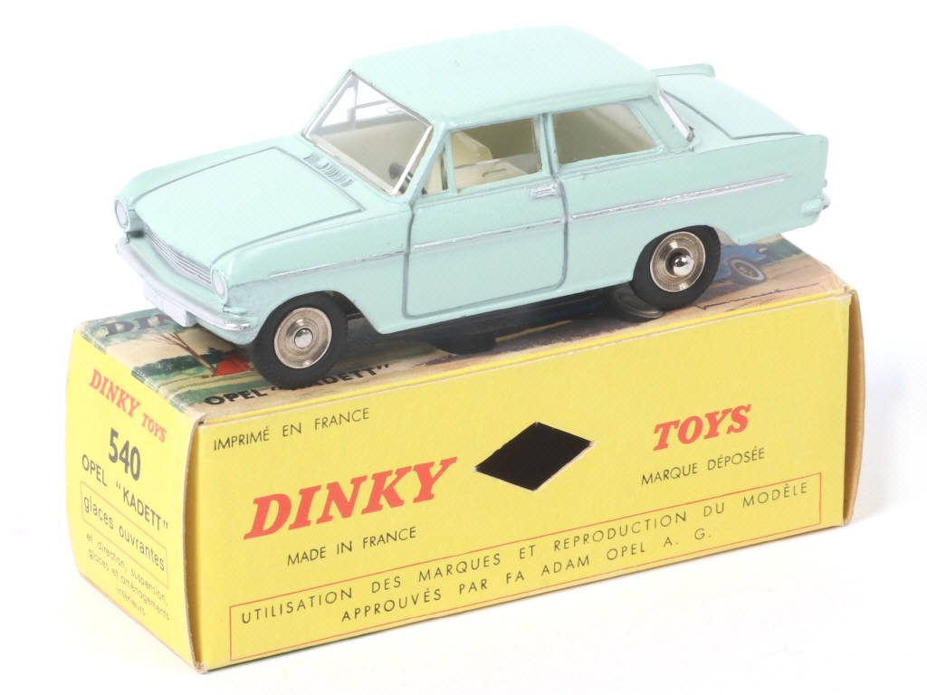 Lot 435 - DINKY TOYS (FRANCE) (1)