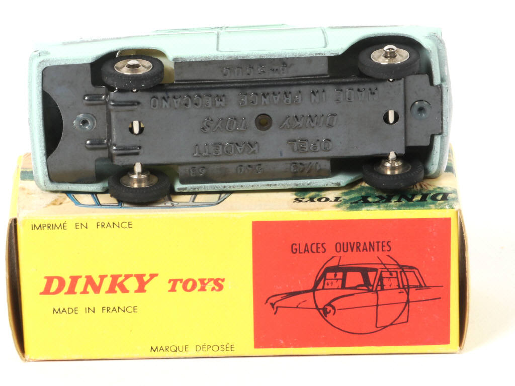 Lot 435 - DINKY TOYS (FRANCE) (1)