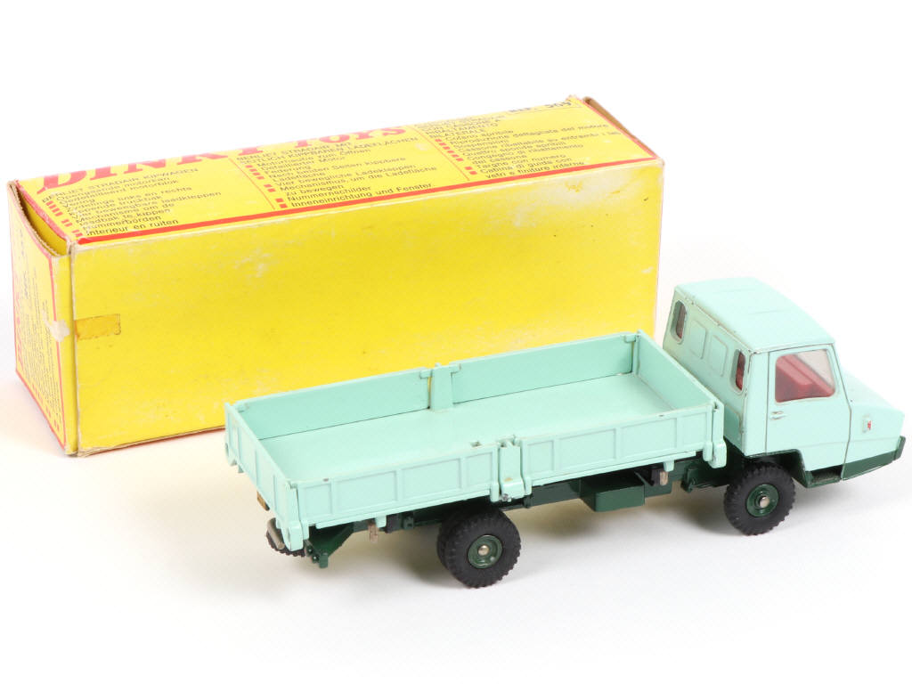 Lot 492 - DINKY TOYS (FRANCE) (1)