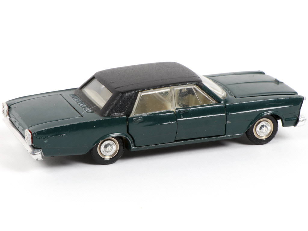 Lot 336 - DINKY TOYS (FRANCE) (1)