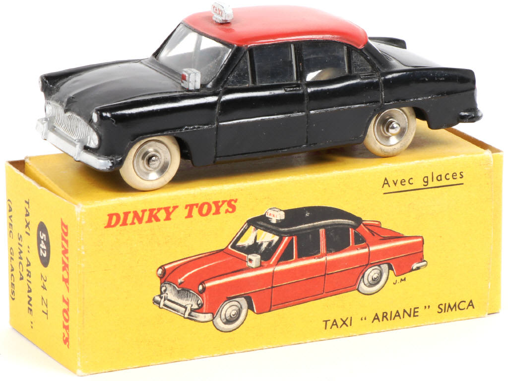 Lot 374 - DINKY TOYS (FRANCE) (1)