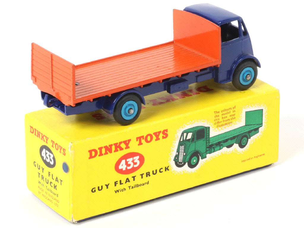 Lot 586 - DINKY TOYS (GB) (1)