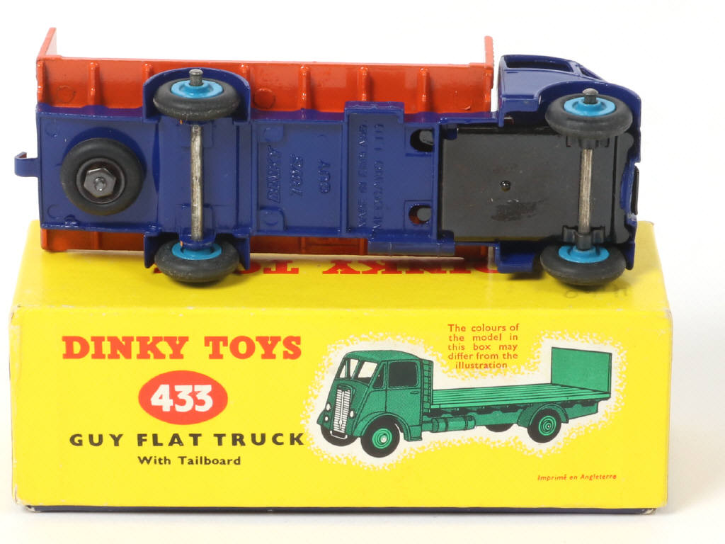 Lot 586 - DINKY TOYS (GB) (1)