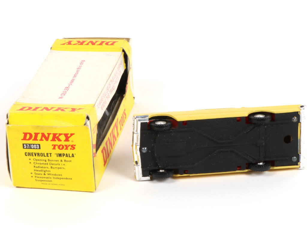 Lot 573 - DINKY TOYS (GB) (1)