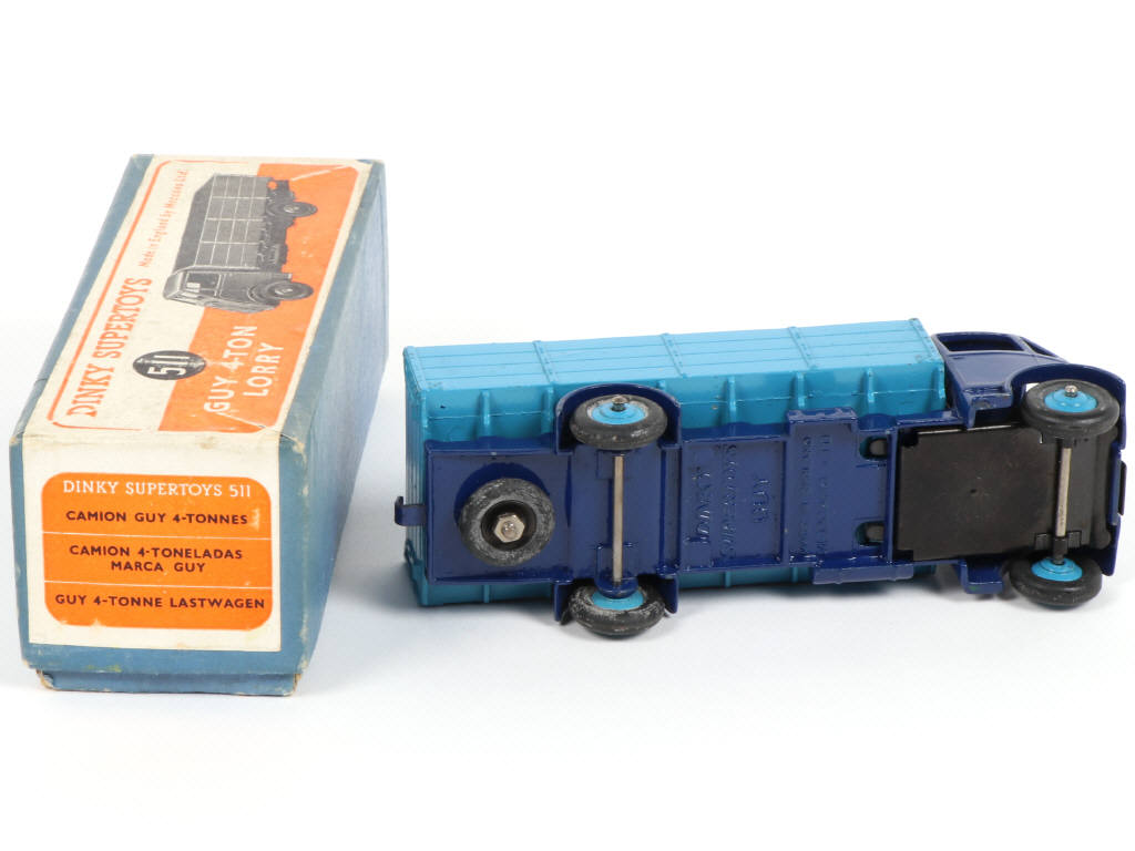 Lot 587 - DINKY TOYS (GB) (1)