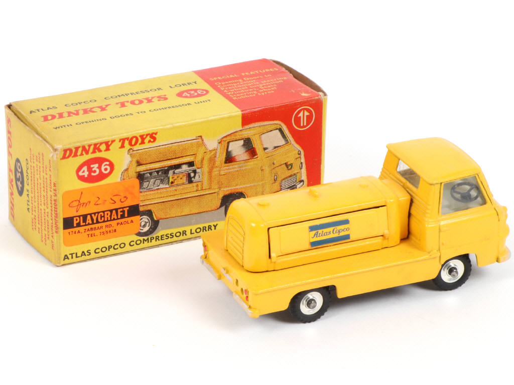 Lot 583 - DINKY TOYS (GB) (1)